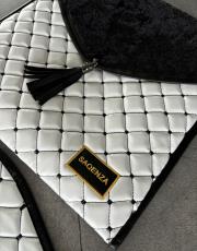 siyah beyaz çantalı seccade diz ağrıtmayan 3