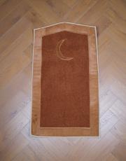 kiremit hilal desenli kabarık peluş seccade 3