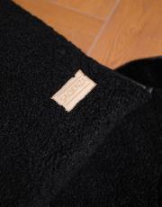 siyah hilal desenli kabarık peluş seccade 5