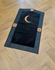 siyah deri detaylı peluş seccade 5