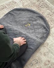 gri ortopedik yastıklı diz ağrısına özel seccade 5