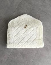 beyaz ortopedik yastıklı diz ağrısına özel seccade 4