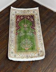 yeşil ortopedik seccade halı desenli  1.5 cm süngerli 2