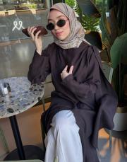 acı kahve tensel fular detaylı abaya 8