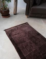 acı kahve deri astarlı baskılı peluş lüks seccade 5