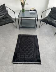 siyah deri astarlı baskılı peluş lüks seccade 2