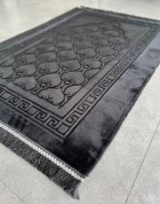 siyah deri astarlı baskılı peluş lüks seccade 3