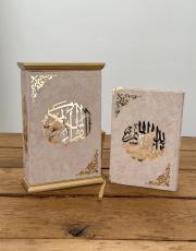 taş isme özel ahşap muhafazalı kadife kaplı lüks kuran ( orta boy )