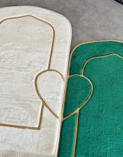 yeşil beyaz peluş kumaşlı ve süngerli kalpli çift seccadesi çantalı  süngerli 3